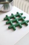 klevering-Grid-Trivet-Green-1_e67264e5-023f-43f7-b0f2-b1263233ed2c.jpg